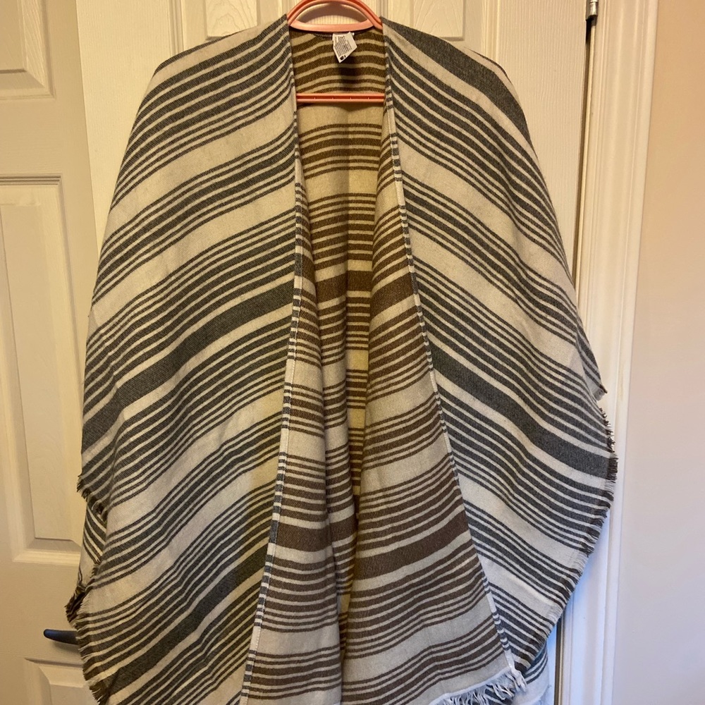 Roots shawl